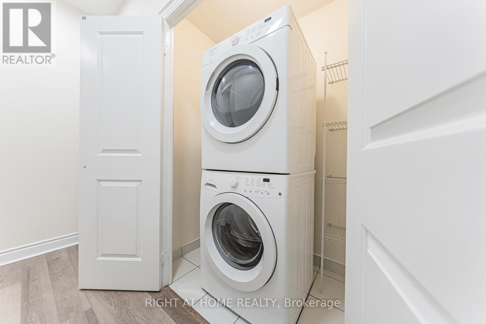 2104 - 28 Ted Rogers Way, Toronto, Ontario  M4Y 2J4 - Photo 15 - C12433763