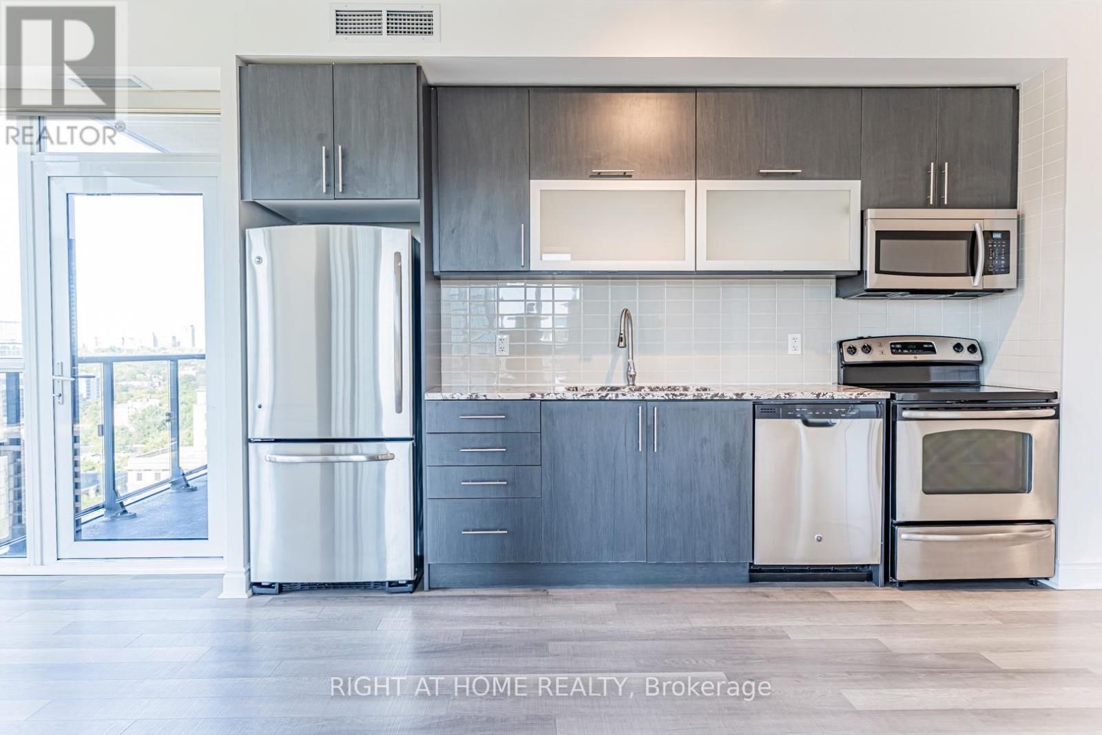 2104 - 28 Ted Rogers Way, Toronto, Ontario  M4Y 2J4 - Photo 5 - C12433763