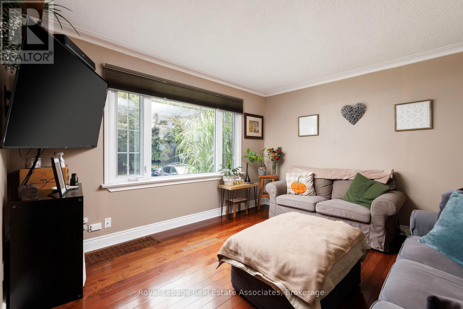 7 Maybourne Avenue, Toronto, Ontario  M1L 2V6 - Photo 11 - E12433744