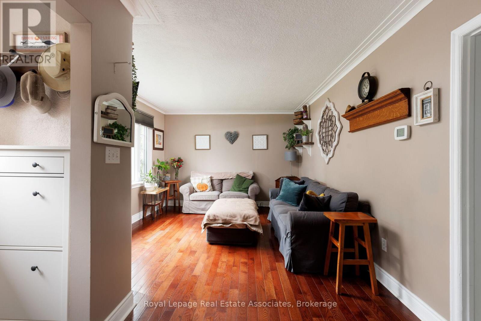 7 Maybourne Avenue, Toronto, Ontario  M1L 2V6 - Photo 8 - E12433744