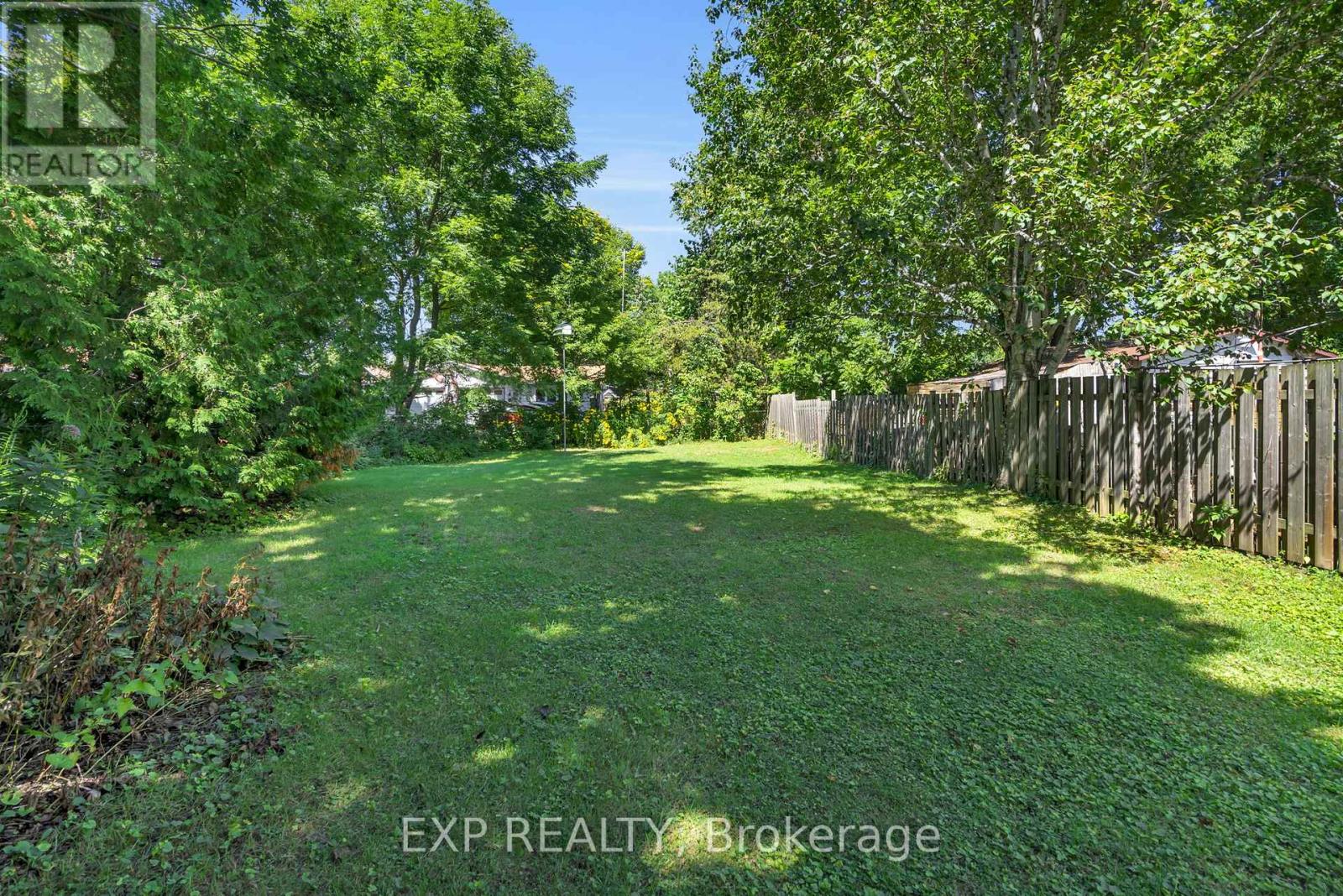 39 River Street, Georgina, Ontario  L0E 1R0 - Photo 26 - N12433733