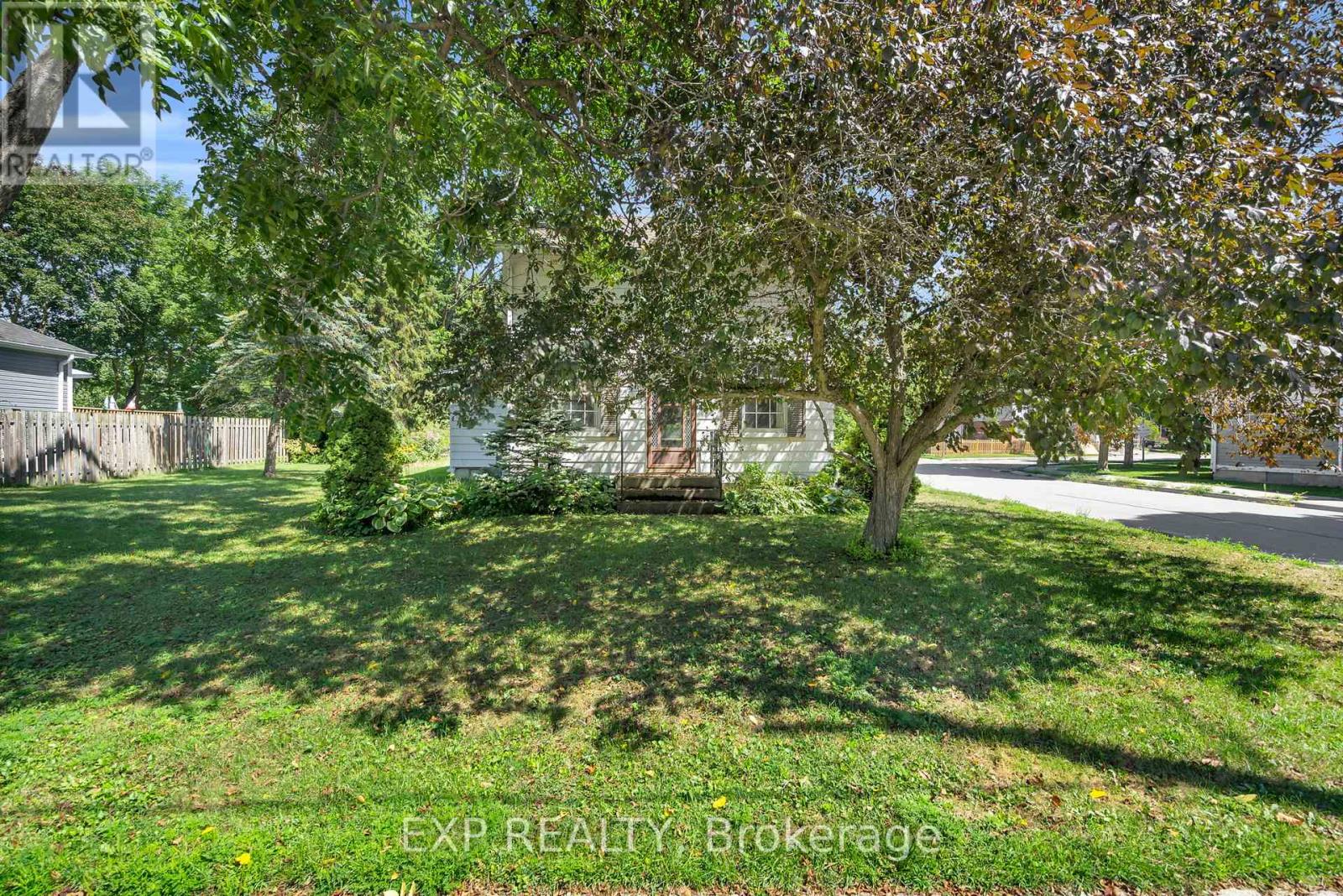 39 River Street, Georgina, Ontario  L0E 1R0 - Photo 29 - N12433733