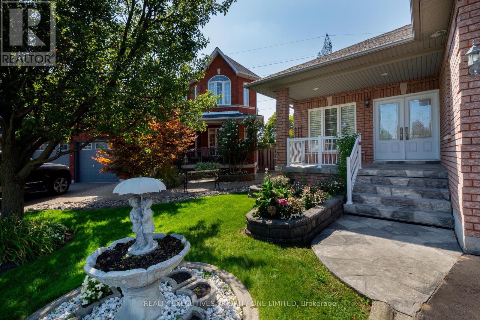 64 Brasswinds Court, Vaughan, Ontario  L4L 9C6 - Photo 2 - N12433772