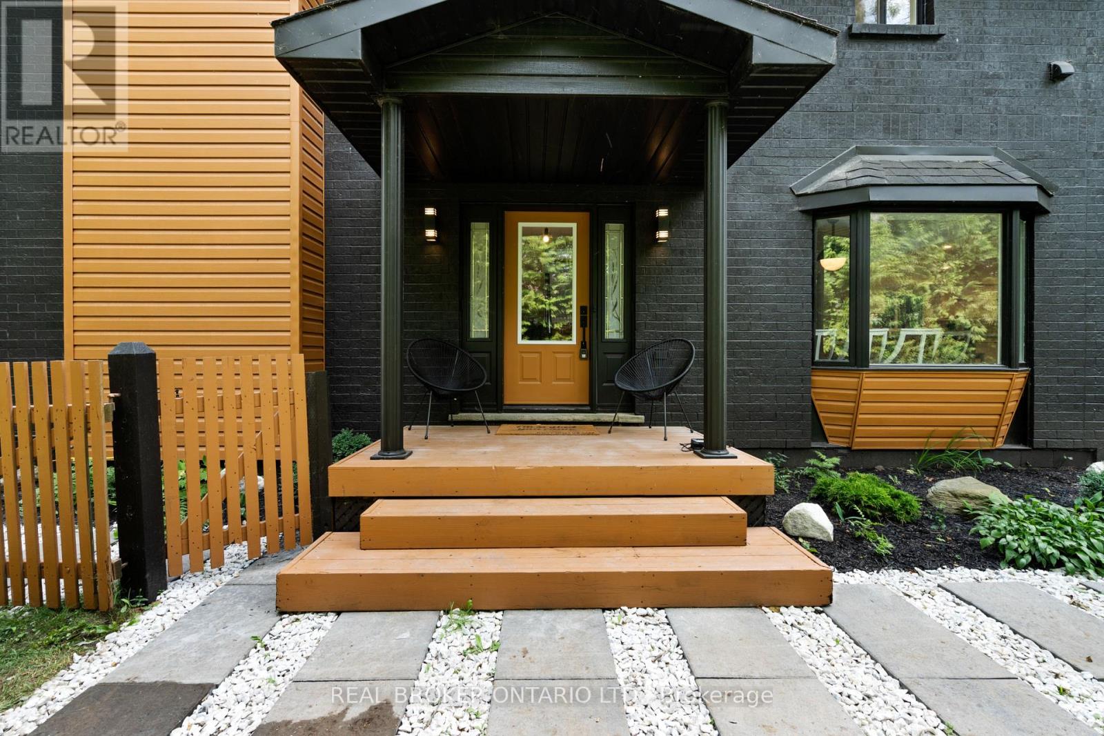 943 Barry Avenue, Innisfil, Ontario  L0L 1W0 - Photo 46 - N12433776