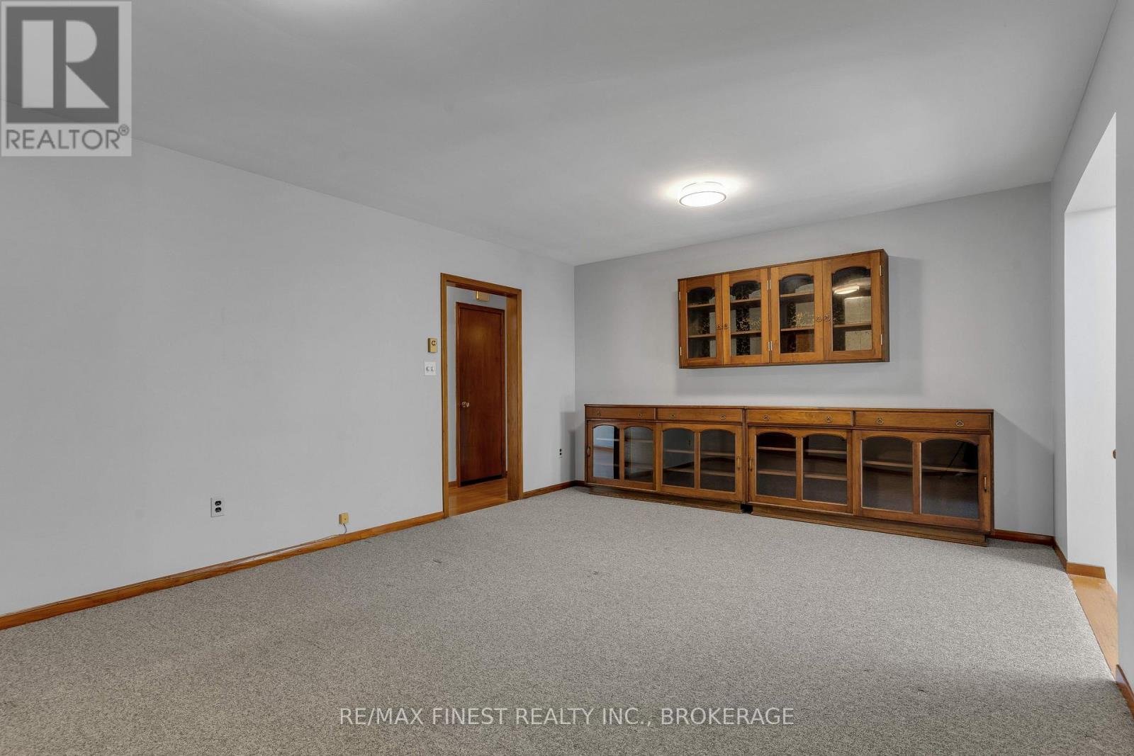 167 Sherman Street, Kingston, Ontario  K7M 4G9 - Photo 5 - X12433795