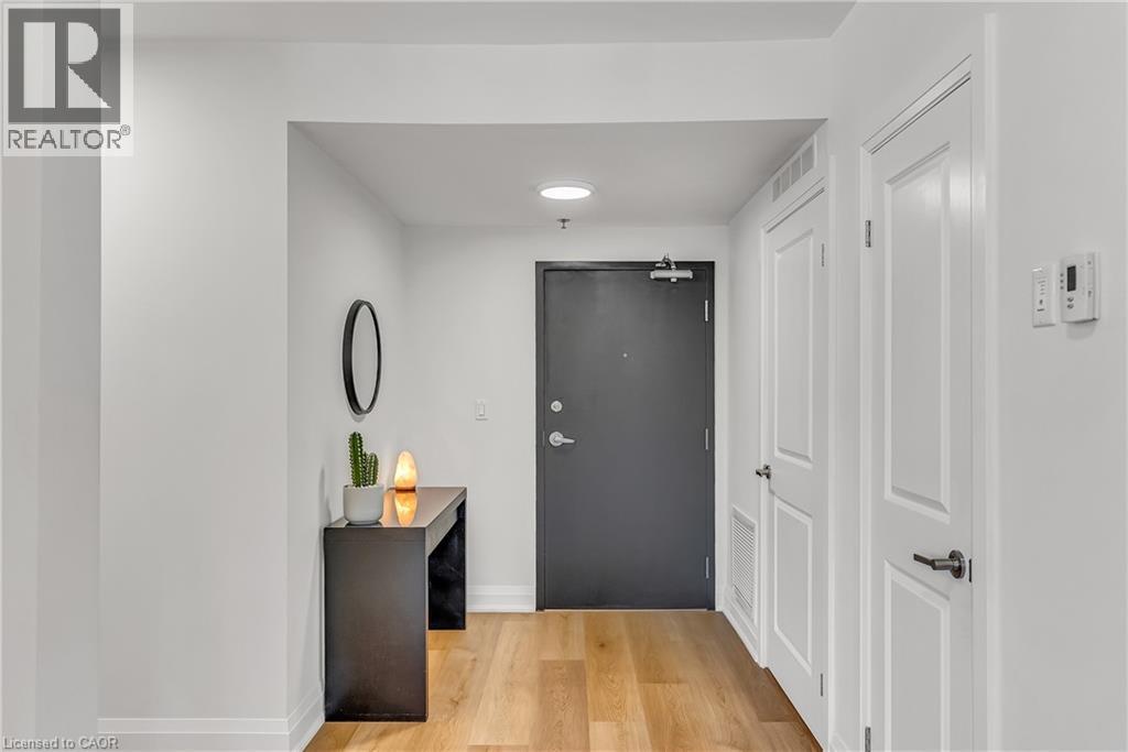247 Grey Silo Road Unit# 102, Waterloo, Ontario  N2K 0G7 - Photo 2 - 40773147
