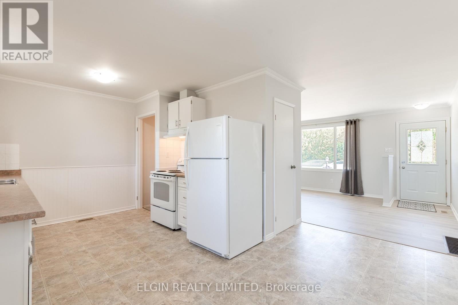 180 Fairview Avenue, St. Thomas, Ontario  N5R 4Y1 - Photo 10 - X12433867