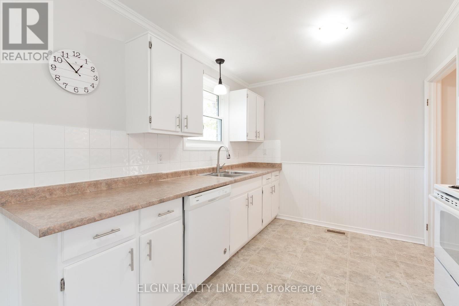 180 Fairview Avenue, St. Thomas, Ontario  N5R 4Y1 - Photo 11 - X12433867