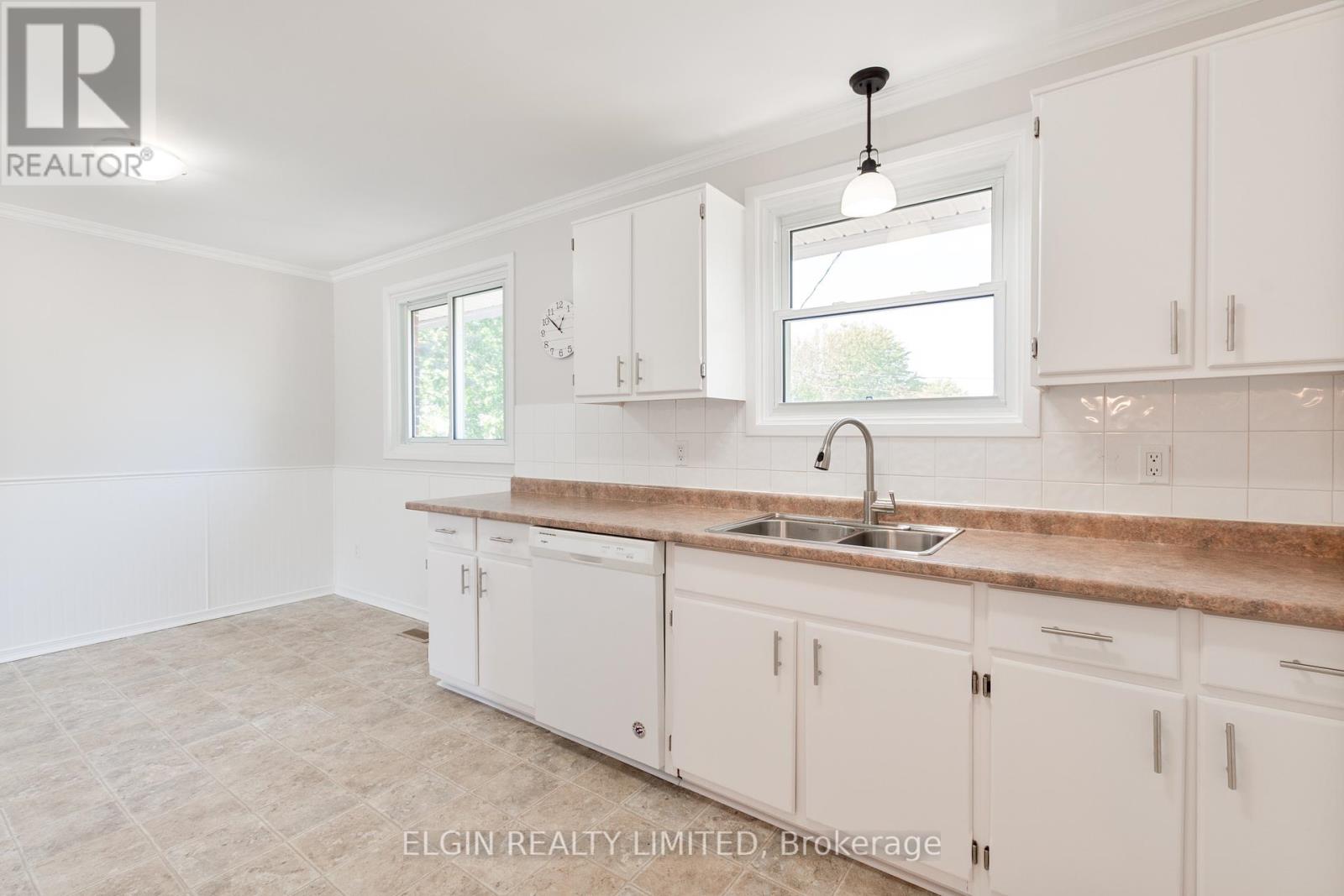 180 Fairview Avenue, St. Thomas, Ontario  N5R 4Y1 - Photo 12 - X12433867