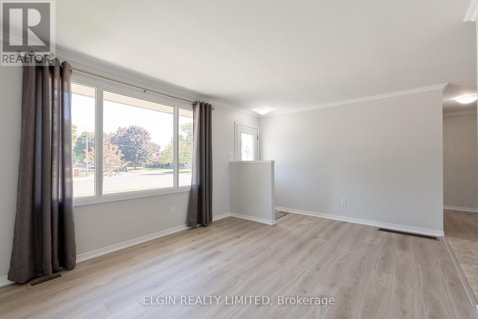 180 Fairview Avenue, St. Thomas, Ontario  N5R 4Y1 - Photo 7 - X12433867
