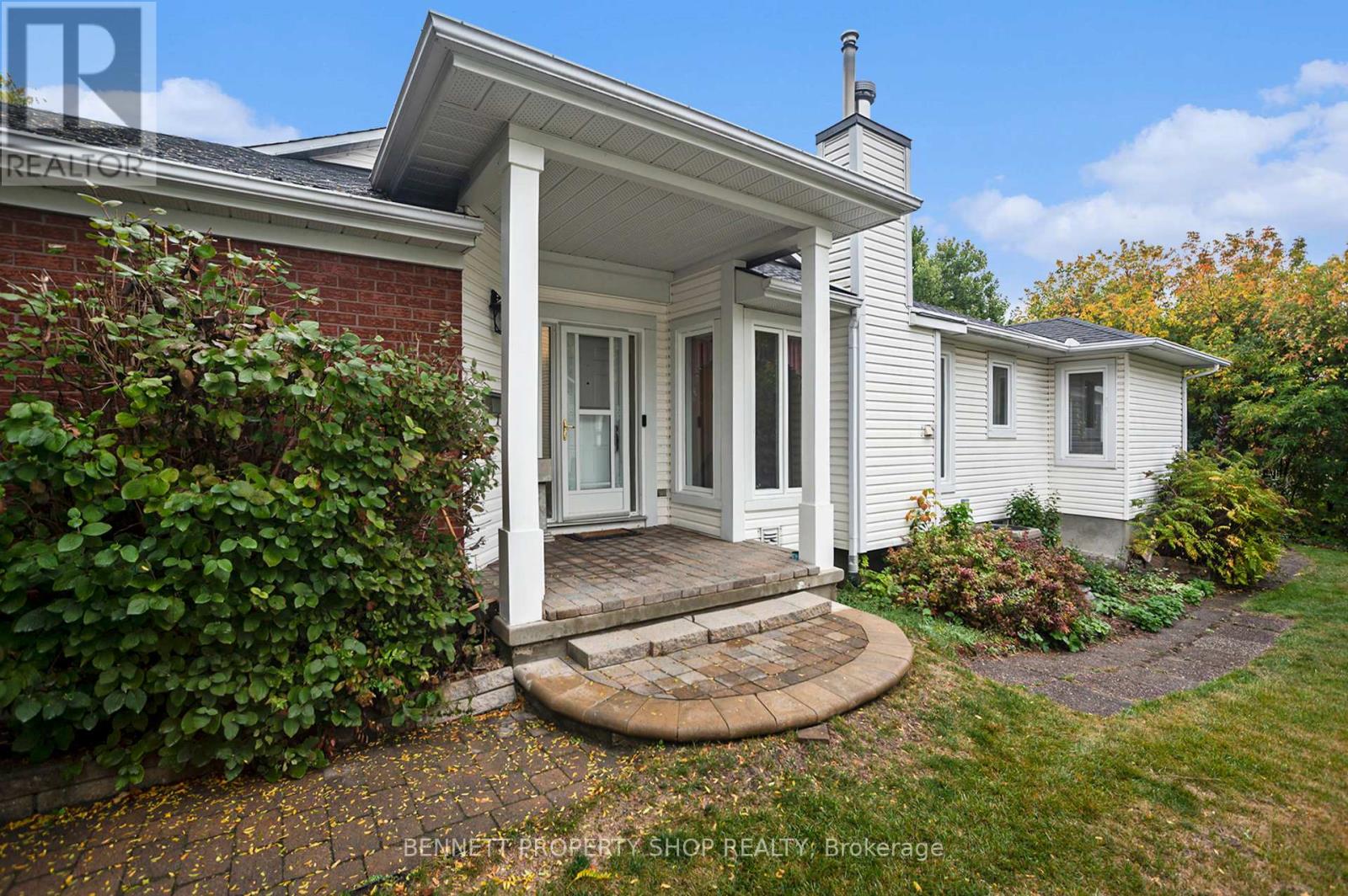 11 BILLINGHAM CRESCENT, Ottawa, Ontario
