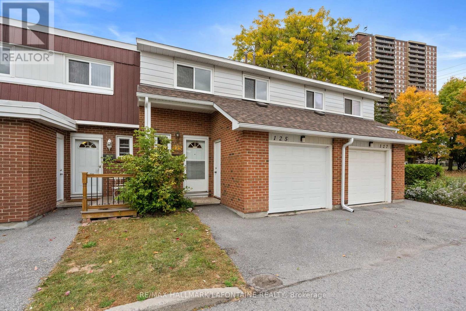 125 The Rockery Private, Ottawa, Ontario  K1K 3Y5 - Photo 2 - X12433857