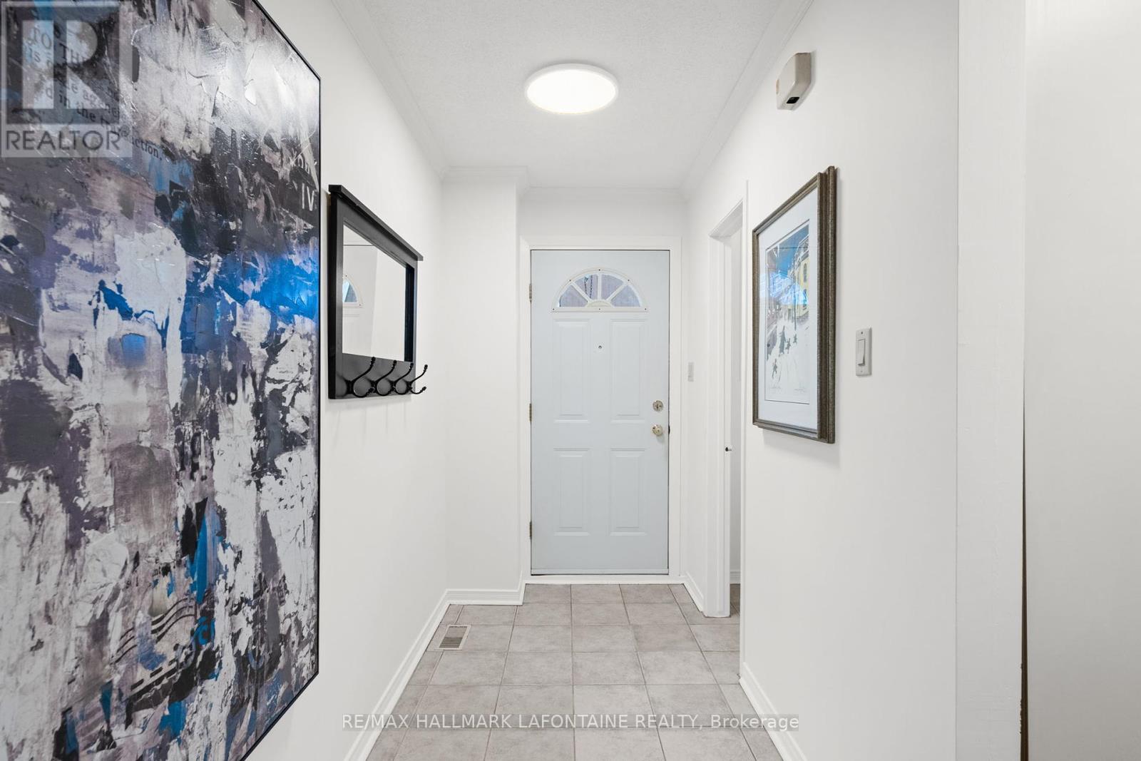 125 The Rockery Private, Ottawa, Ontario  K1K 3Y5 - Photo 4 - X12433857