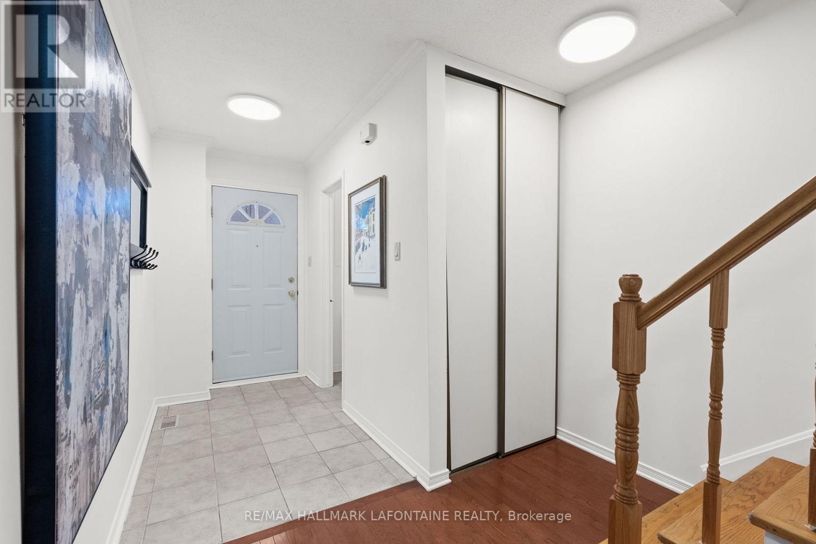 125 The Rockery Private, Ottawa, Ontario  K1K 3Y5 - Photo 5 - X12433857