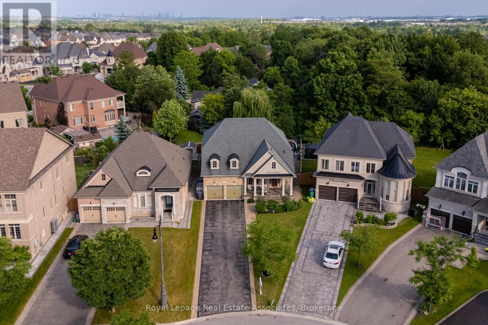 20 CANNINGTON CRESCENT, Brampton, Ontario