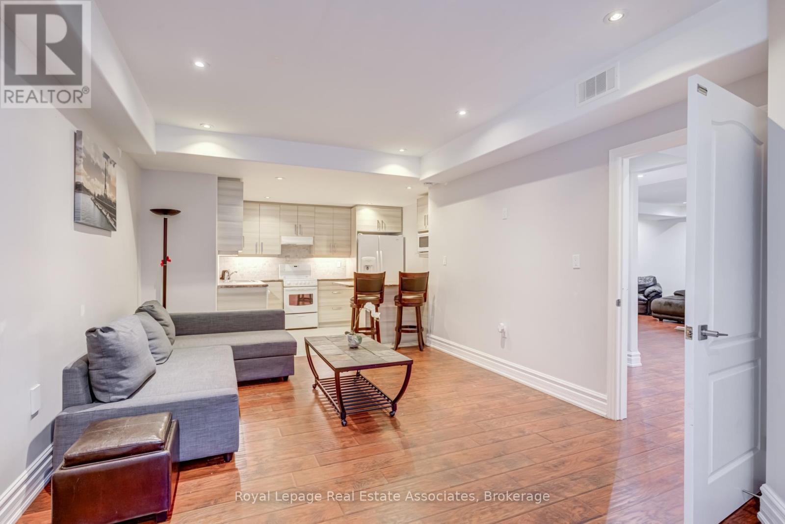 20 Cannington Crescent, Brampton, Ontario  L6X 0W6 - Photo 36 - W12433755