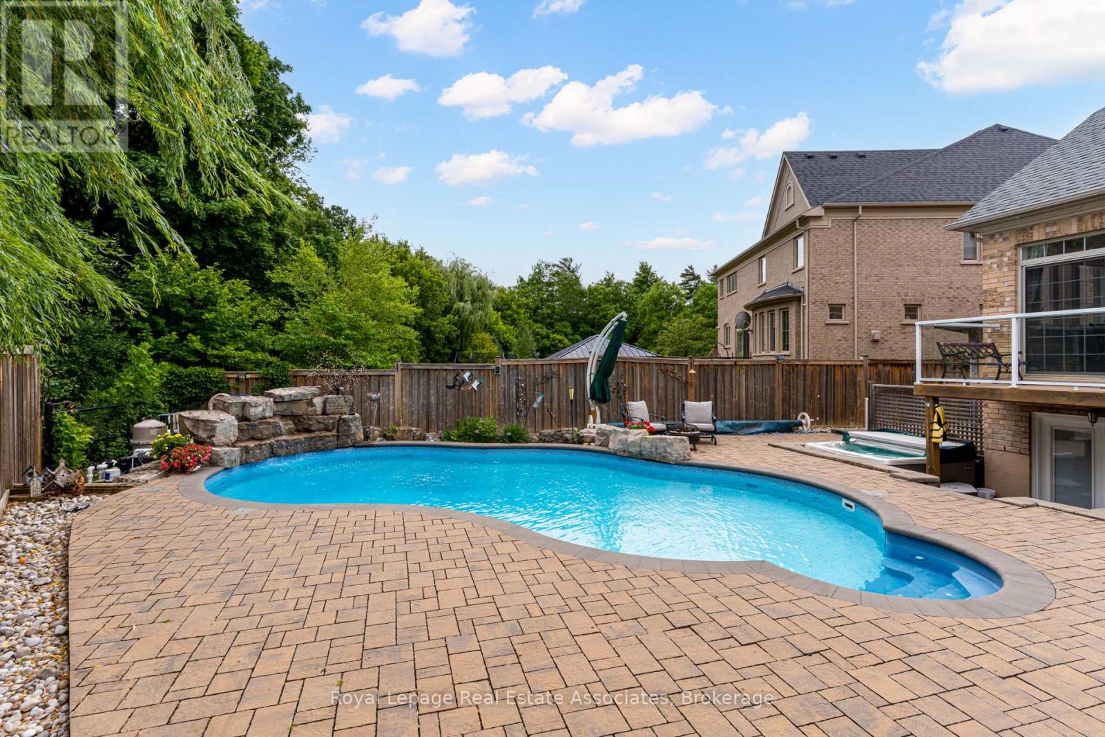 20 Cannington Crescent, Brampton, Ontario  L6X 0W6 - Photo 43 - W12433755