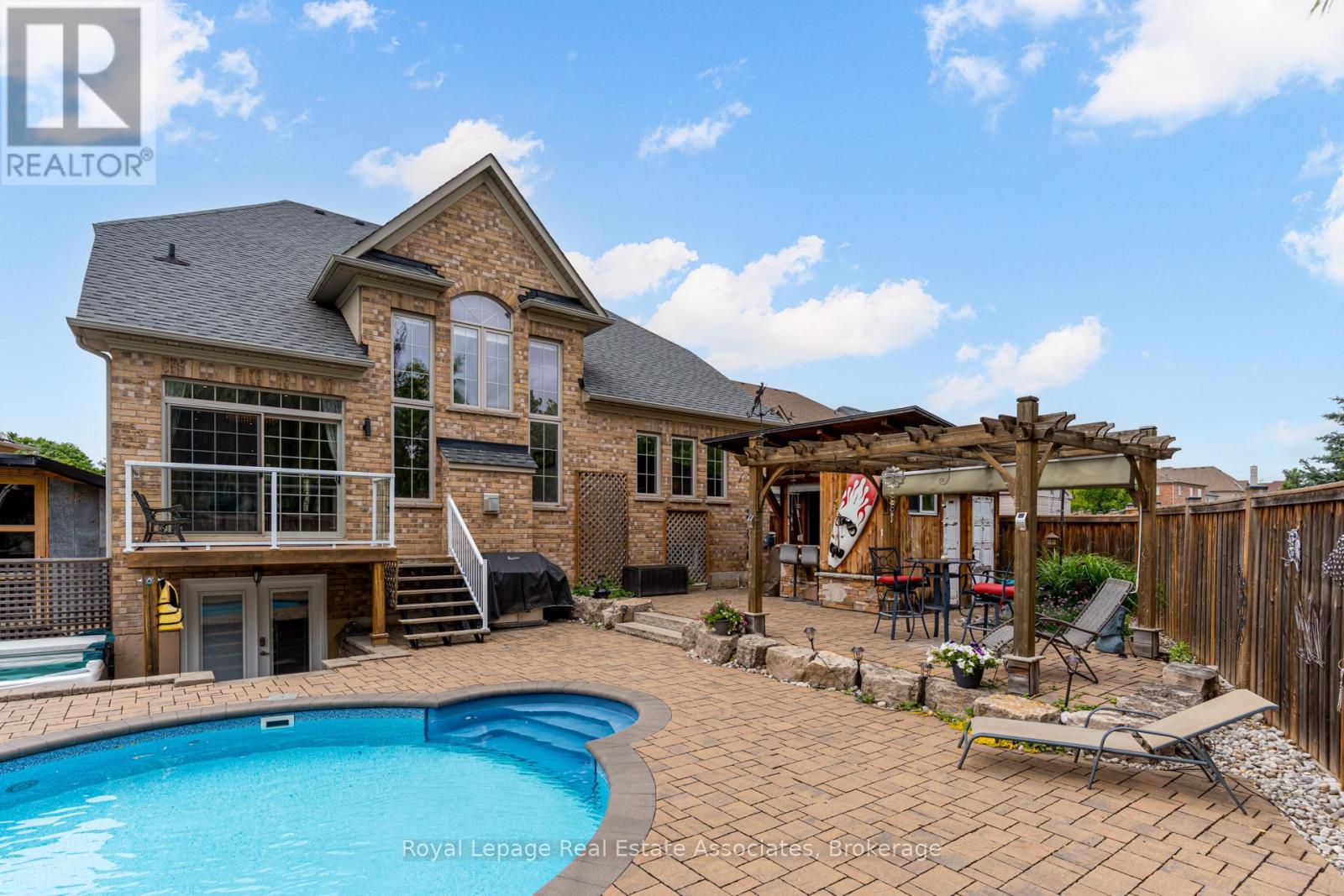 20 Cannington Crescent, Brampton, Ontario  L6X 0W6 - Photo 44 - W12433755