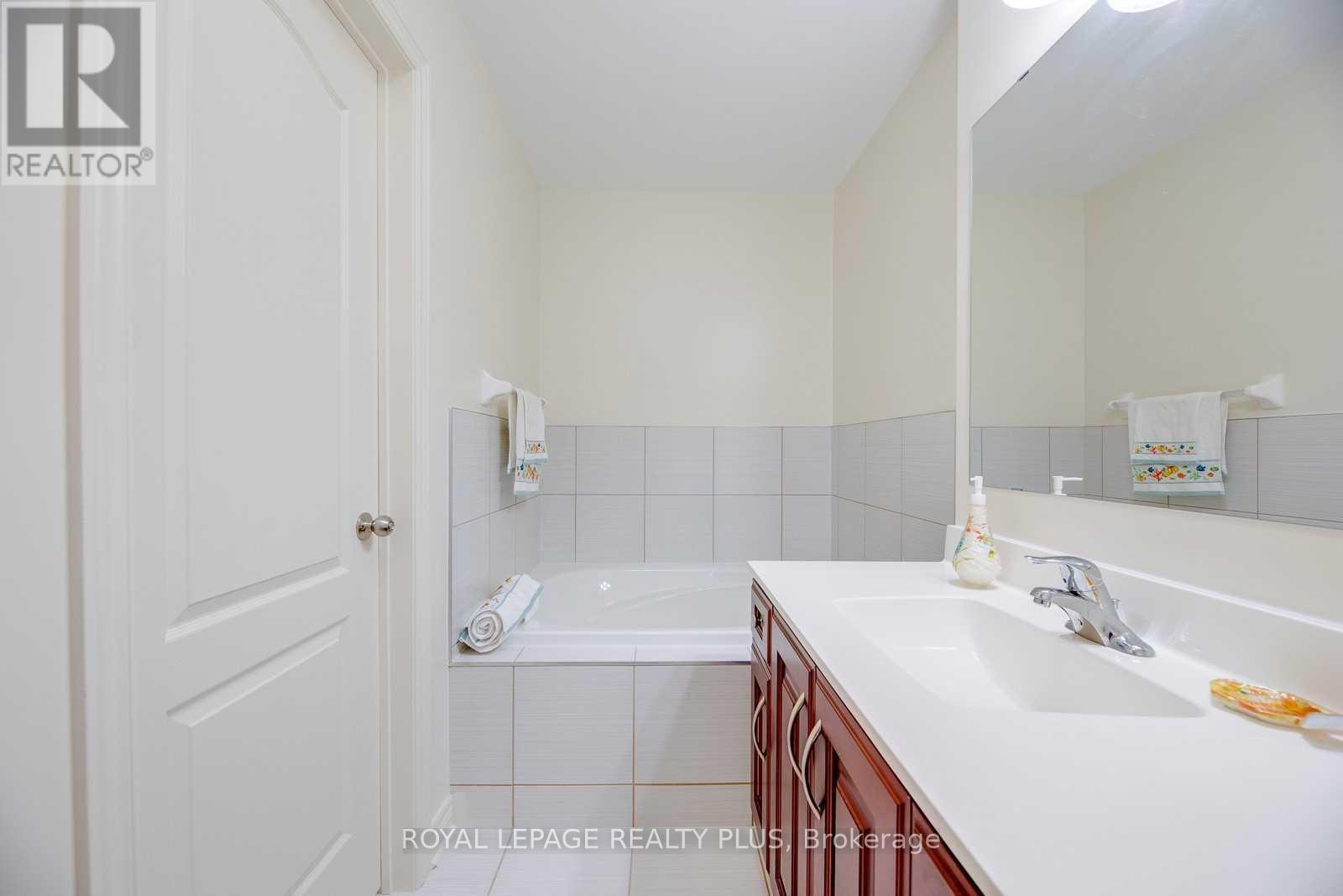 22 - 5710 Long Valley Road, Mississauga, Ontario  L5M 0M1 - Photo 15 - W12433761