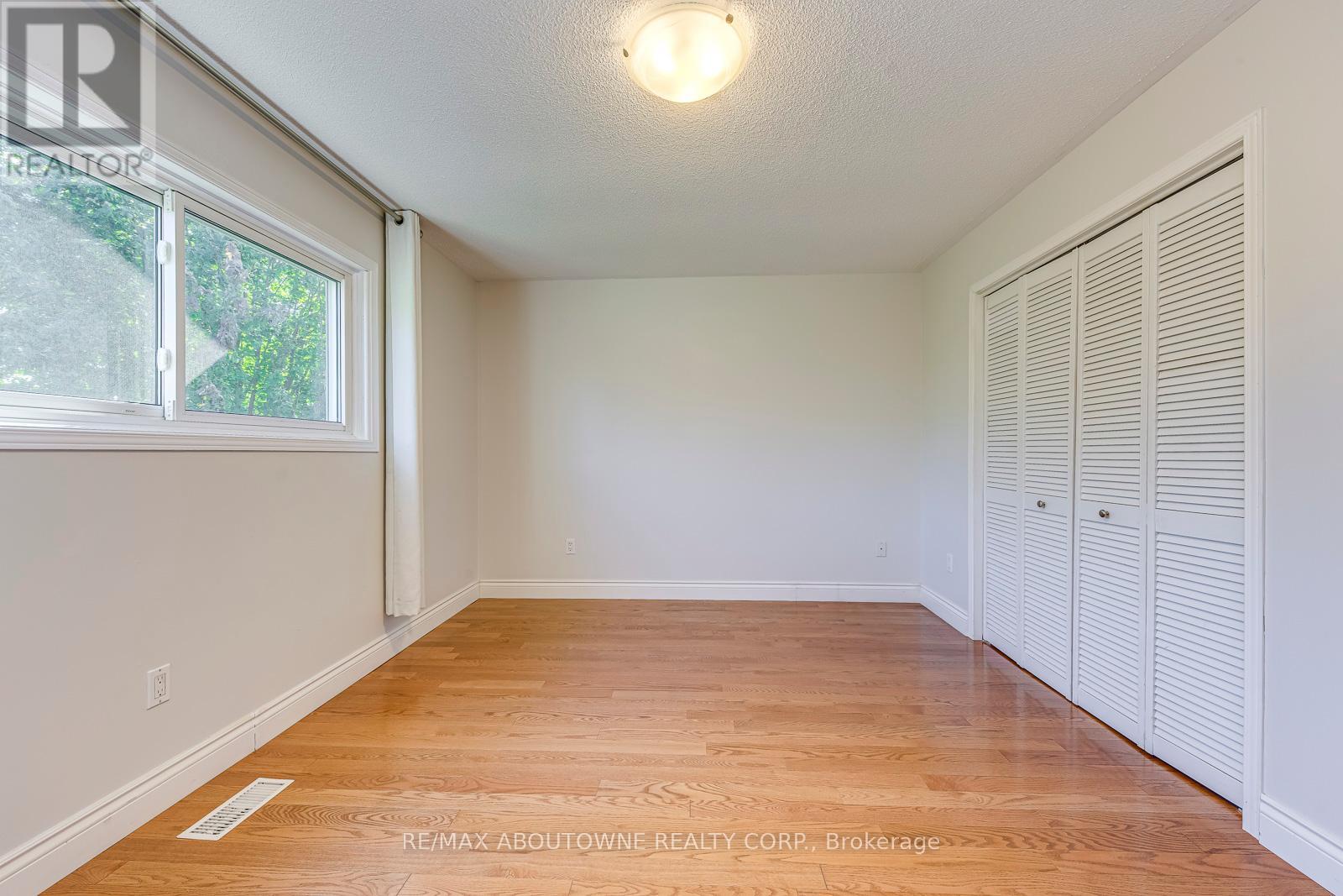 2407 Stefi Trail, Oakville, Ontario  L6H 5Y5 - Photo 18 - W12433766