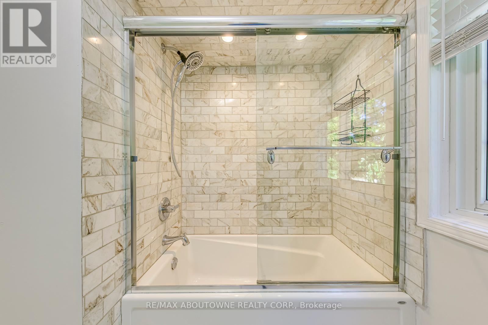 2407 Stefi Trail, Oakville, Ontario  L6H 5Y5 - Photo 25 - W12433766