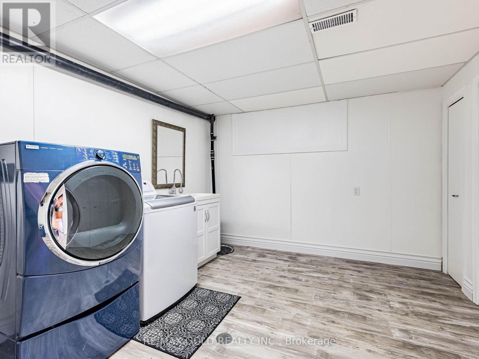 20054 Horseshoe Hill Road, Caledon, Ontario  L7K 2B6 - Photo 33 - W12433789