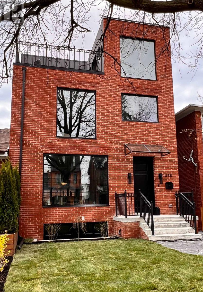 498 ROXTON ROAD, Toronto, Ontario