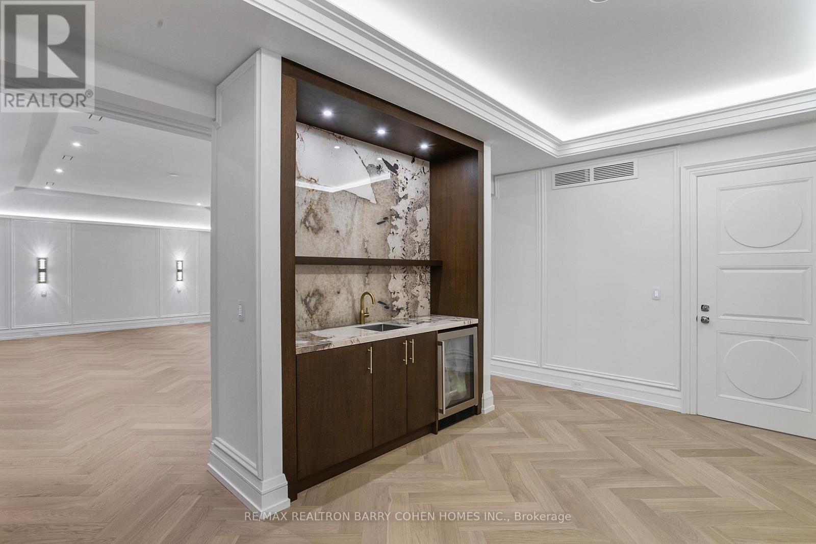27 Penwood Crescent, Toronto, Ontario  M3B 3B1 - Photo 15 - C12374023