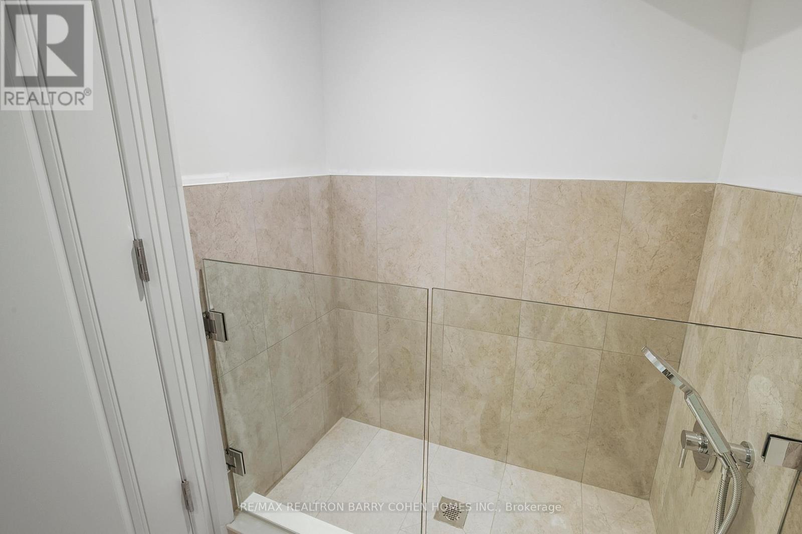 27 Penwood Crescent, Toronto, Ontario  M3B 3B1 - Photo 24 - C12374023