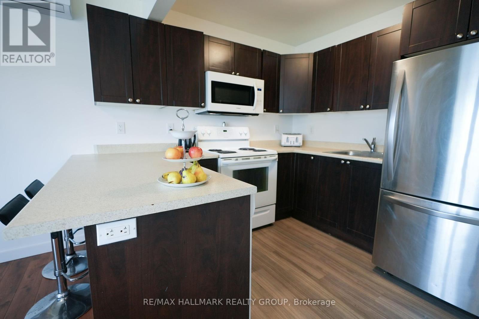 924 Bermuda Avenue, Ottawa, Ontario  K1K 0V6 - Photo 11 - X12316561
