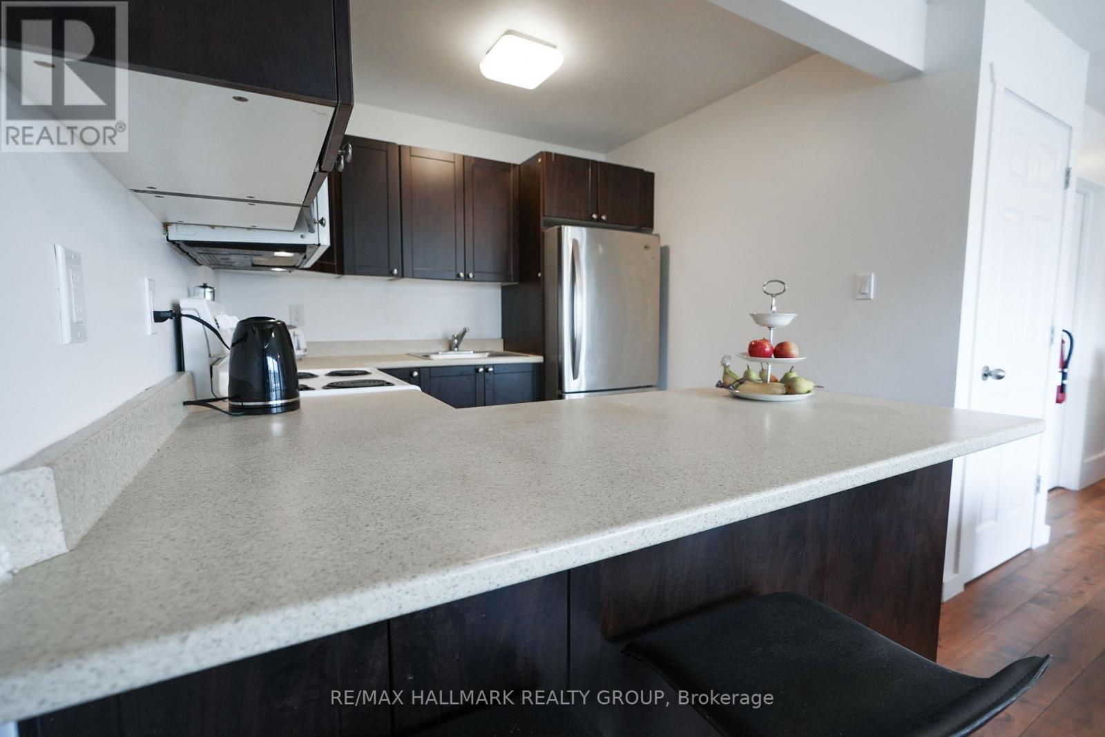 924 Bermuda Avenue, Ottawa, Ontario  K1K 0V6 - Photo 12 - X12316561