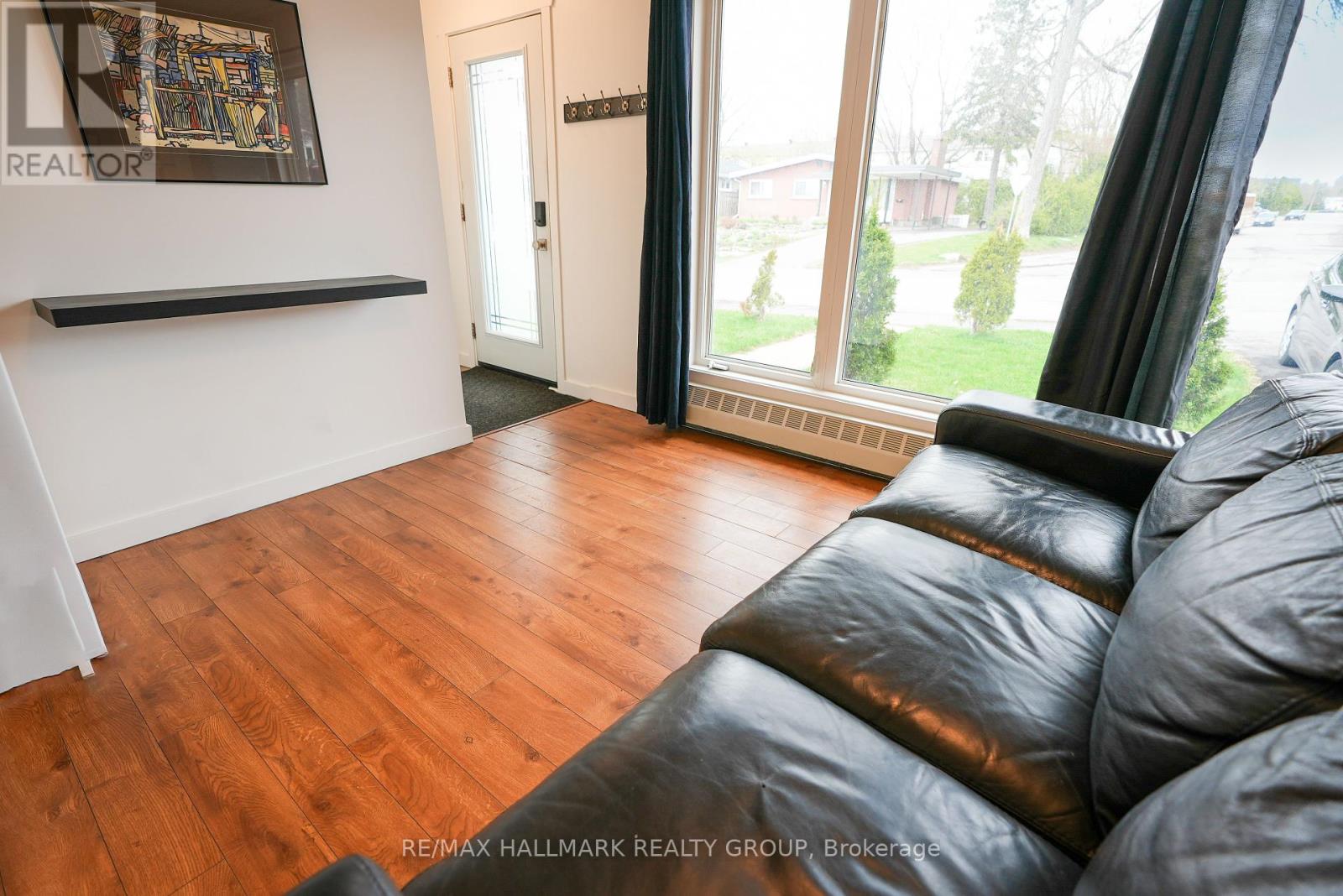 924 Bermuda Avenue, Ottawa, Ontario  K1K 0V6 - Photo 6 - X12316561