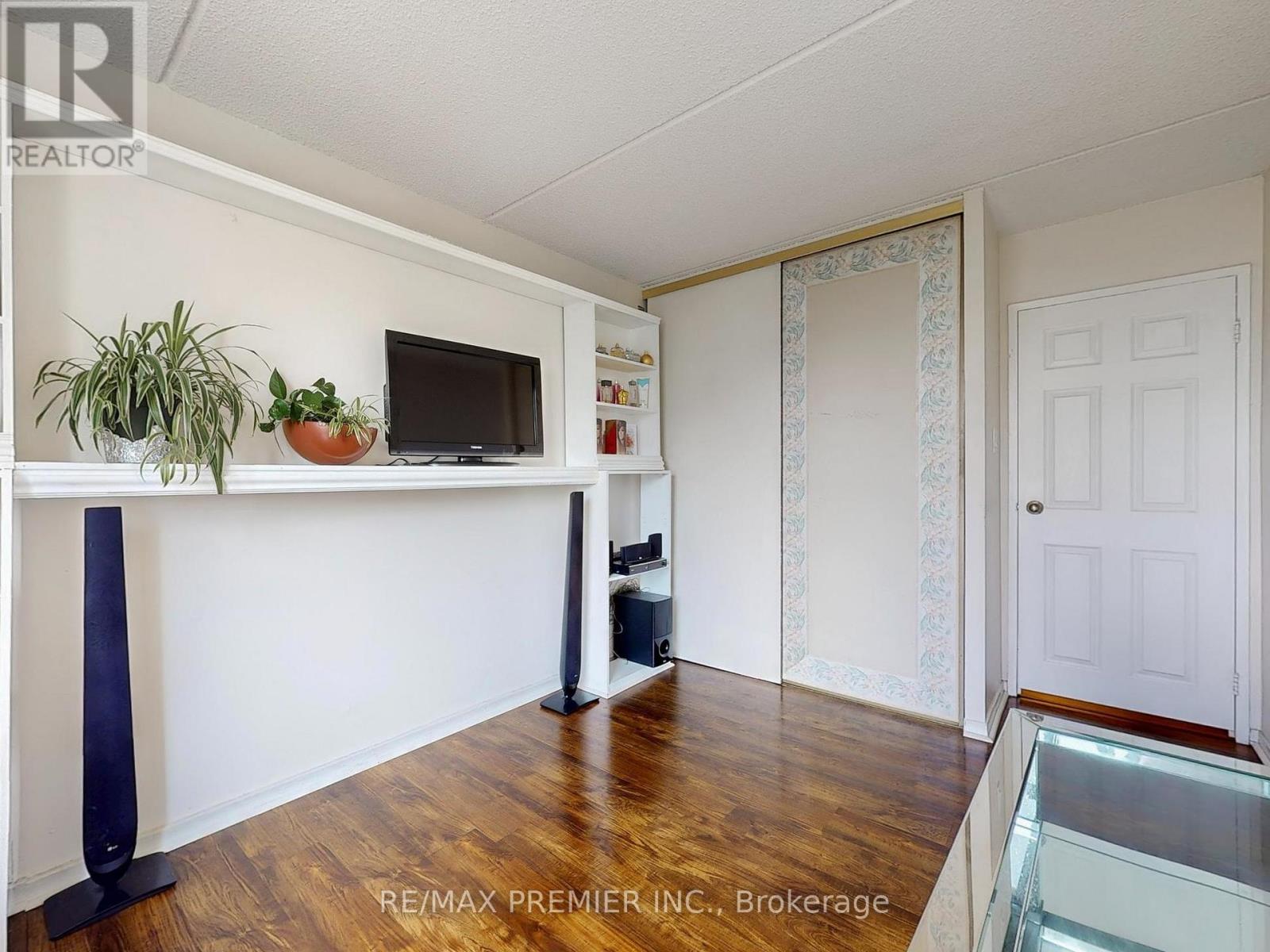 614 - 2 Glamorgan Avenue, Toronto, Ontario  M1P 2M8 - Photo 19 - E12387678