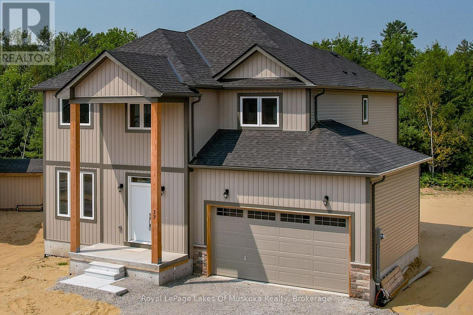 37 Whitehorn Park, Bracebridge, Ontario  P1L 0A7 - Photo 2 - X12433855