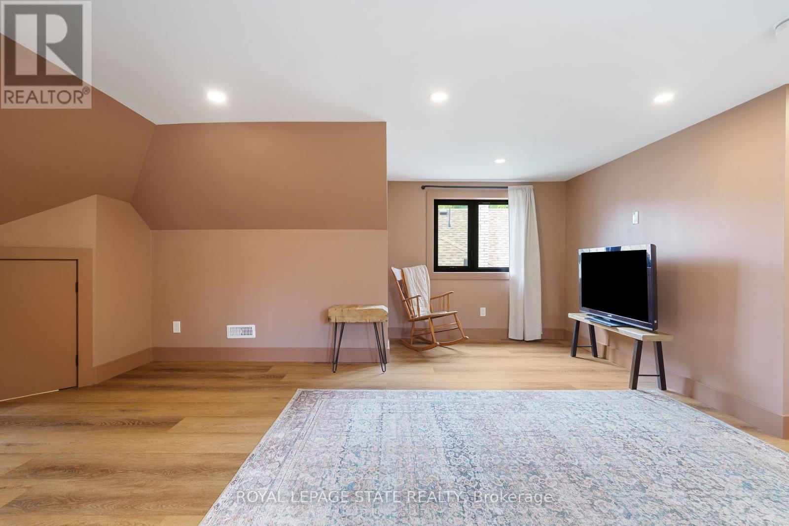 51 Terrace Hill Street, Brantford, Ontario  N3R 1E8 - Photo 42 - X12433774