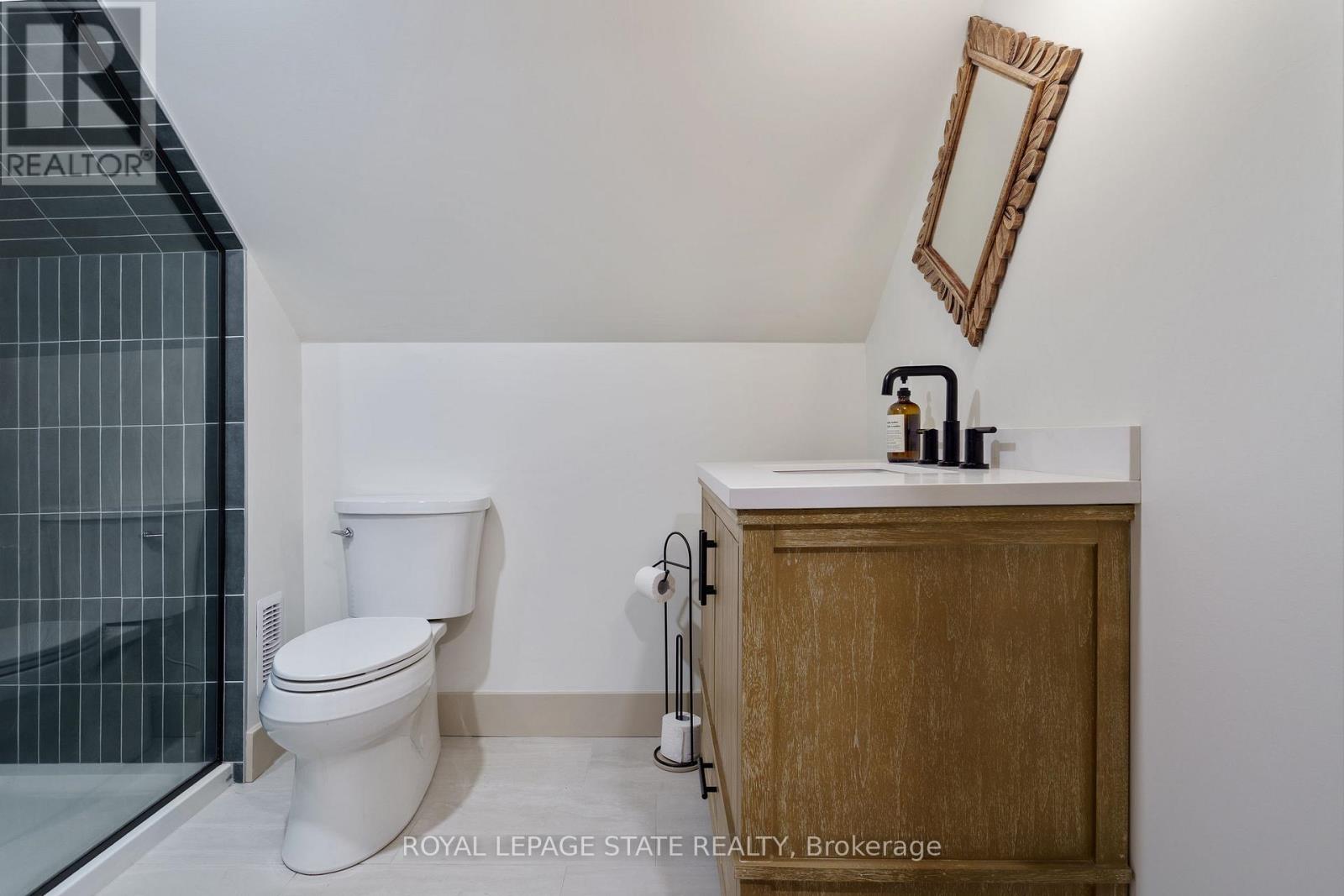 51 Terrace Hill Street, Brantford, Ontario  N3R 1E8 - Photo 46 - X12433774
