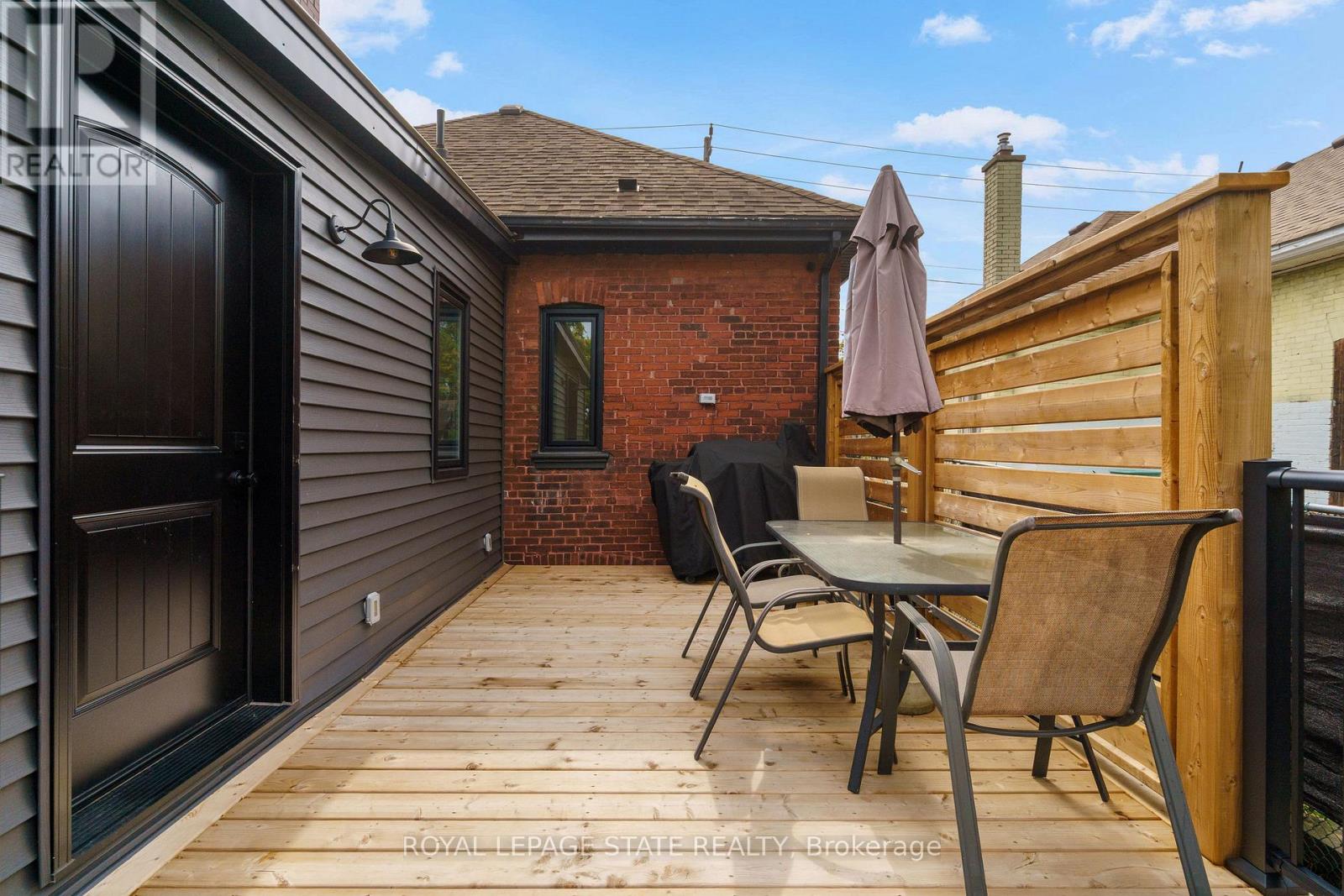 51 Terrace Hill Street, Brantford, Ontario  N3R 1E8 - Photo 49 - X12433774