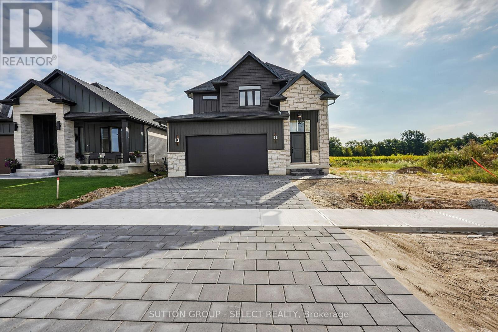 58 Briscoe Crescent, Strathroy-Caradoc, Ontario  N7G 0G3 - Photo 1 - X12424031