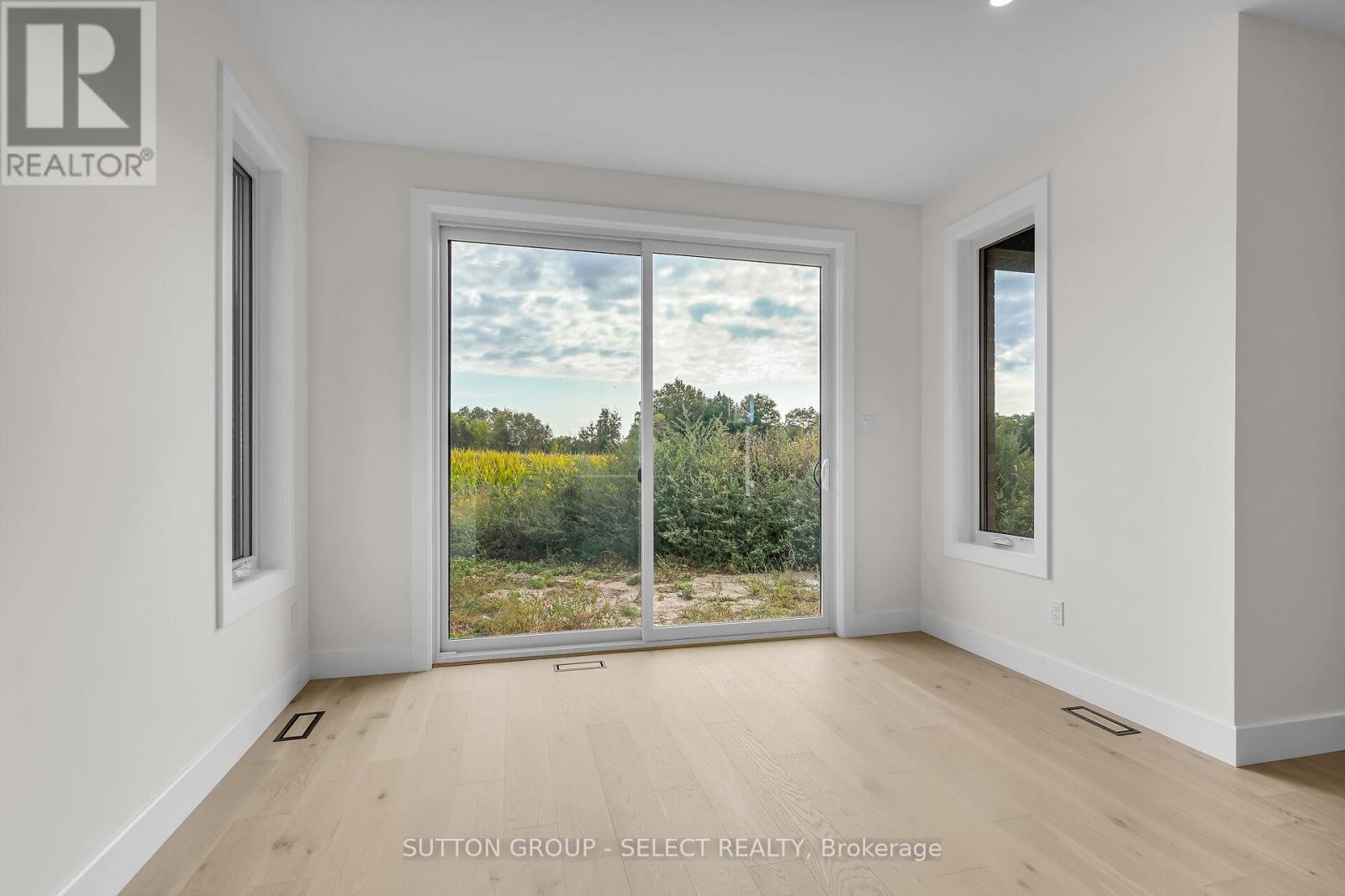 58 Briscoe Crescent, Strathroy-Caradoc, Ontario  N7G 0G3 - Photo 20 - X12424031