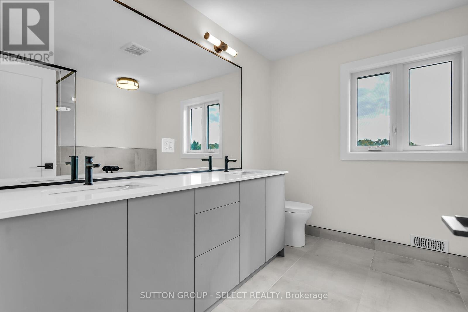 58 Briscoe Crescent, Strathroy-Caradoc, Ontario  N7G 0G3 - Photo 25 - X12424031