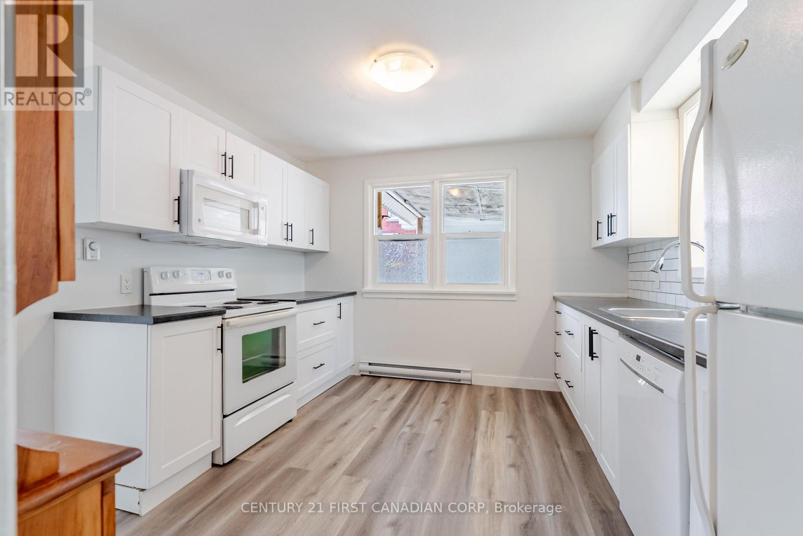 76 Myrtle Street, St. Thomas, Ontario  N5R 2G1 - Photo 1 - X12424449