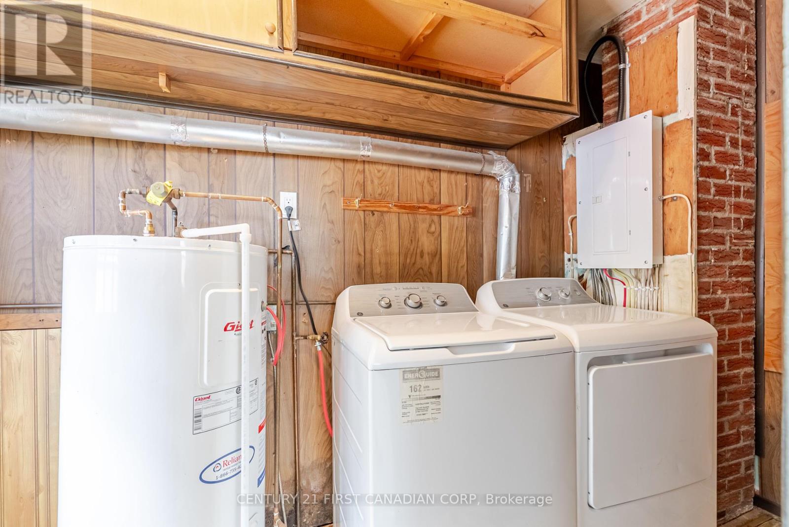 76 Myrtle Street, St. Thomas, Ontario  N5R 2G1 - Photo 18 - X12424449