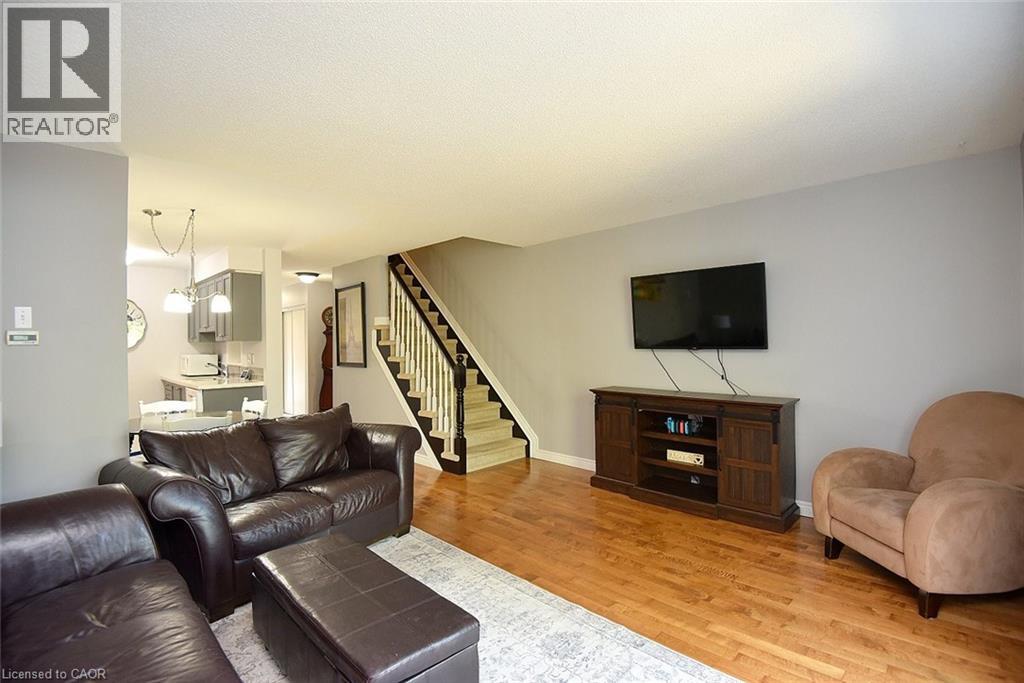 15 Bronte Court, Waterdown, Ontario  L9H 7N2 - Photo 11 - 40765379
