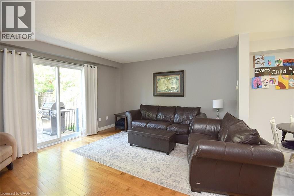 15 Bronte Court, Waterdown, Ontario  L9H 7N2 - Photo 9 - 40765379