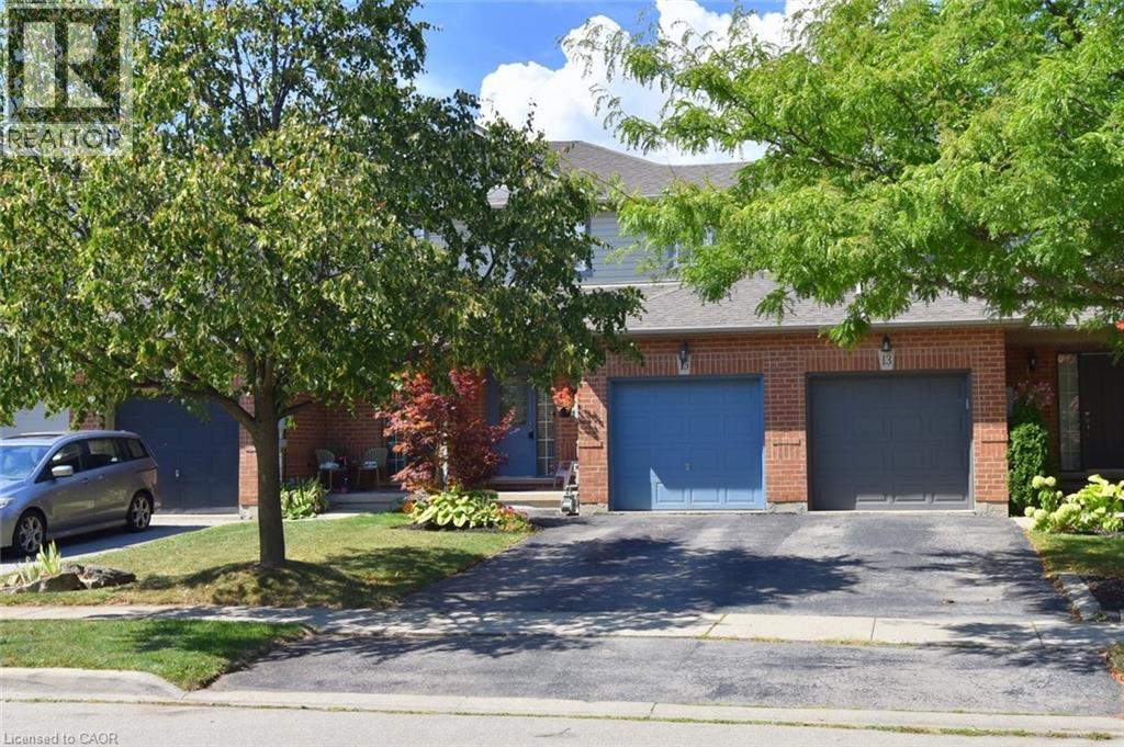 15 Bronte Court, Waterdown, Ontario  L9H 7N2 - Photo 2 - 40765379