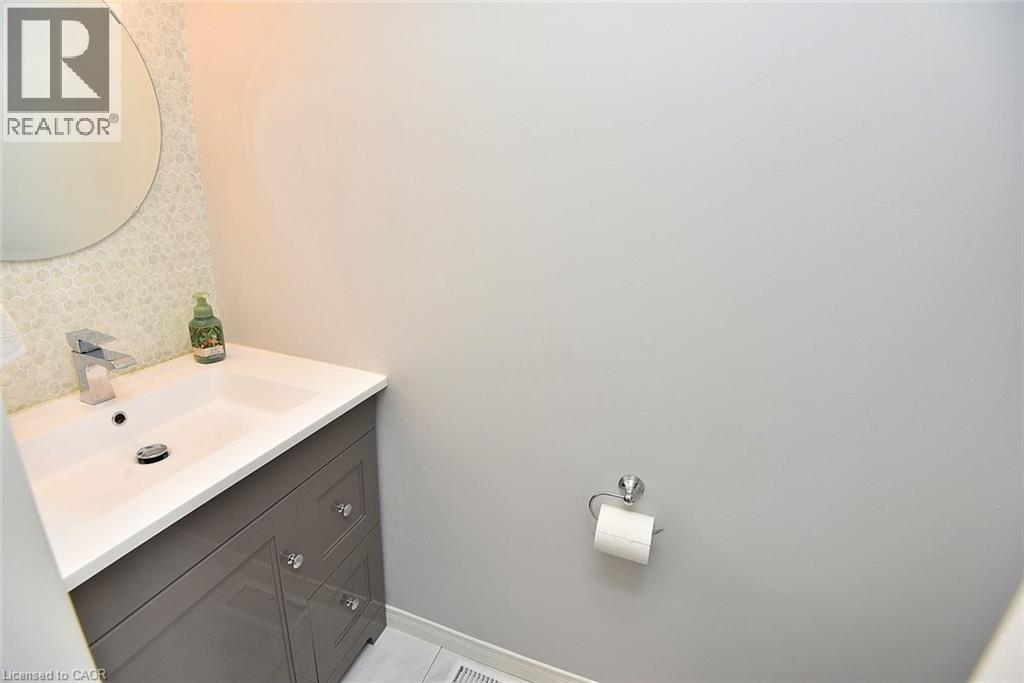 15 Bronte Court, Waterdown, Ontario  L9H 7N2 - Photo 19 - 40765379