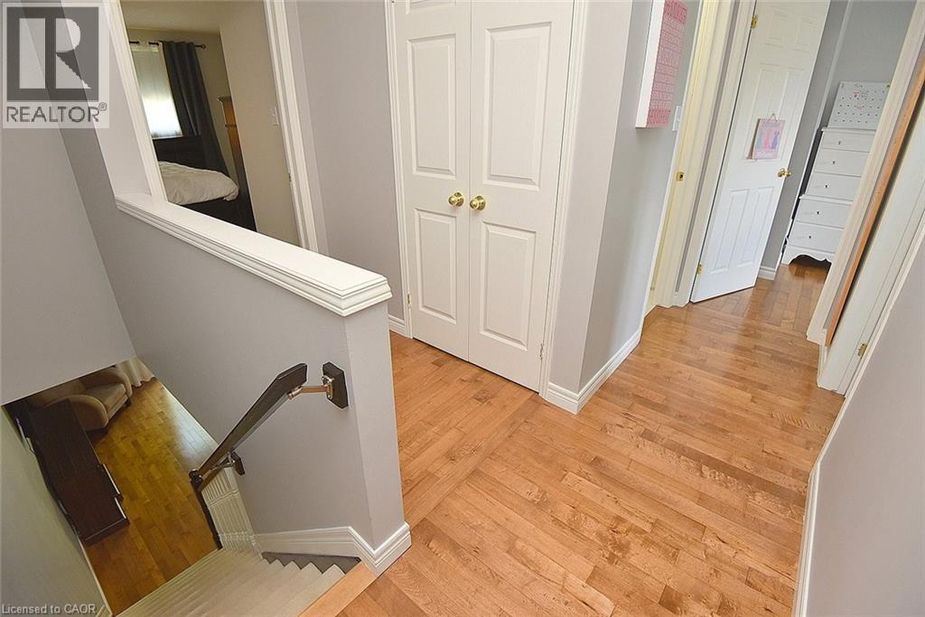 15 Bronte Court, Waterdown, Ontario  L9H 7N2 - Photo 21 - 40765379