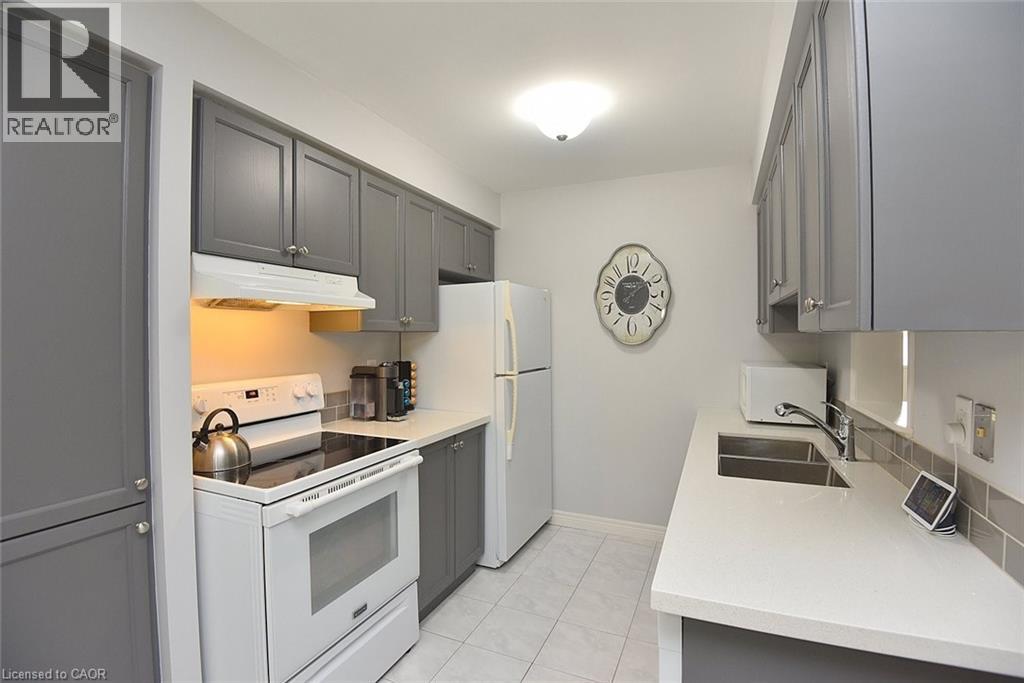 15 Bronte Court, Waterdown, Ontario  L9H 7N2 - Photo 18 - 40765379