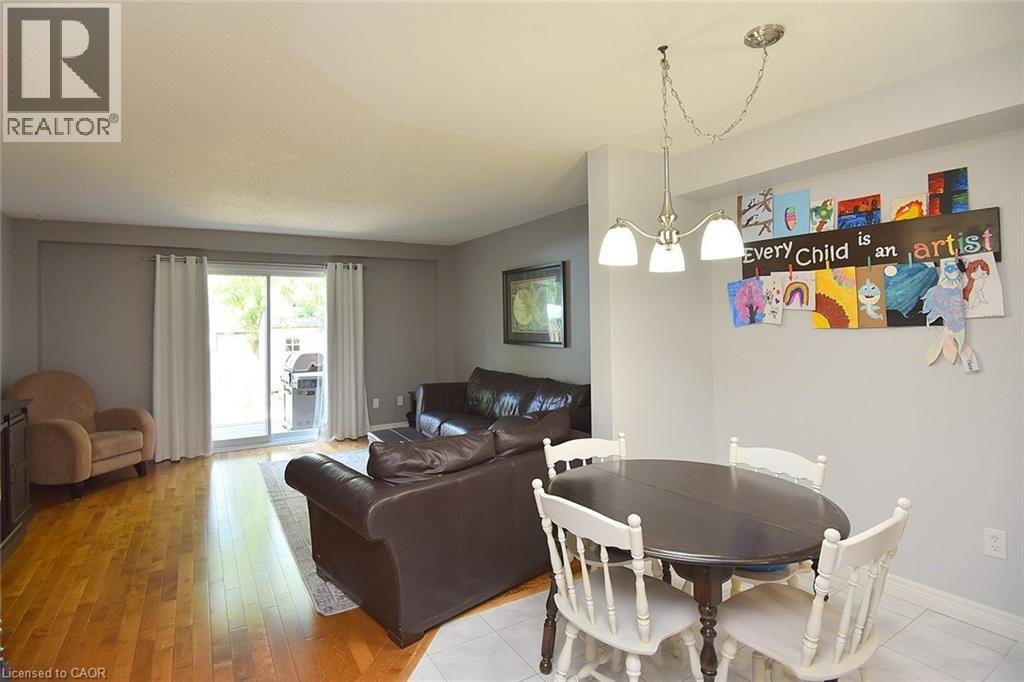 15 Bronte Court, Waterdown, Ontario  L9H 7N2 - Photo 13 - 40765379