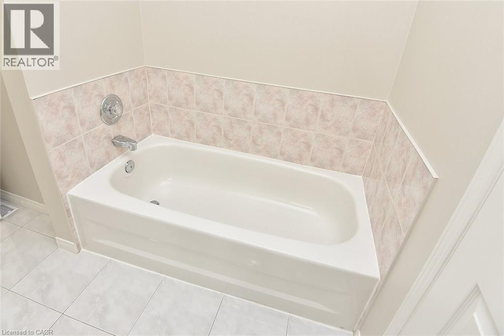 15 Bronte Court, Waterdown, Ontario  L9H 7N2 - Photo 33 - 40765379